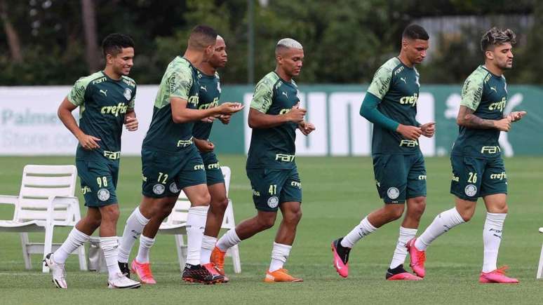 Gabriel Veron voltou a treinar com o elenco do Palmeiras (Foto: Divulgação/Ag. Palmeiras)