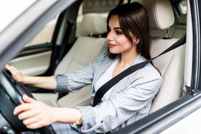 Pesquisa mostra que mulher ao volante NÃO é perigo constante.