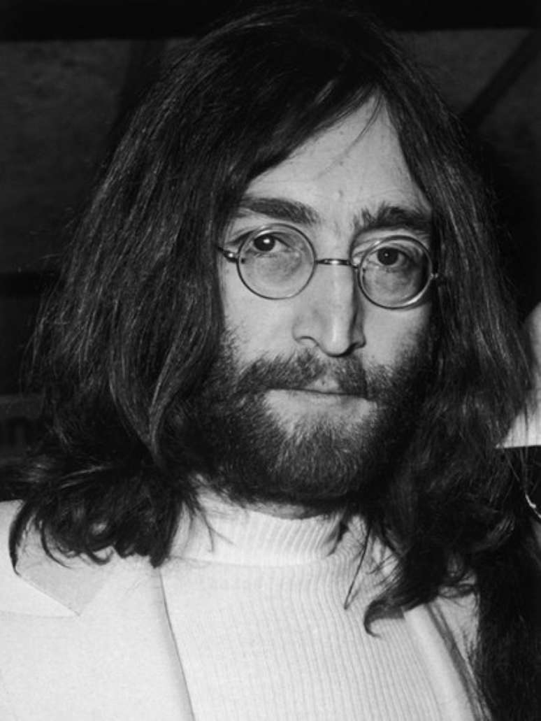 A maioria das crateras lunares tem o nome de cientistas, mas uma exce&ccedil;&atilde;o foi feita para o m&uacute;sico John Lennon