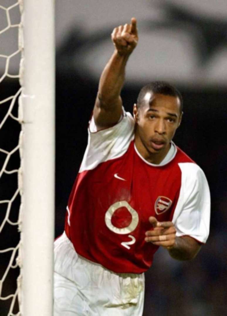 Henry é um dos maiores nomes da história do Arsenal (Foto: JAVIER SORIANO / AFP)