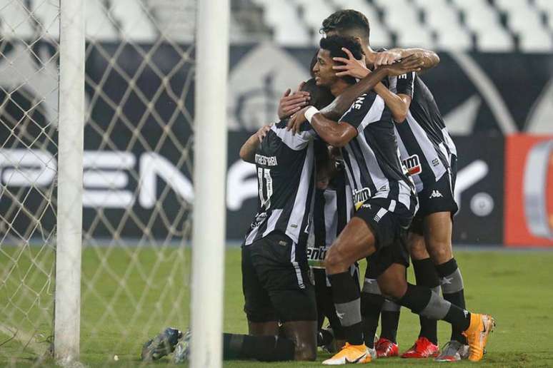 Jogadores do Botafogo comemoram (Foto: Vitor Silva/Botafogo)