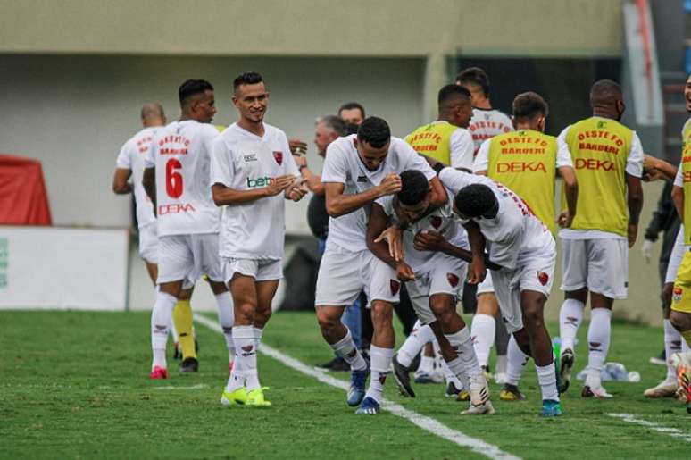 Gol de Kauã aumentou a vantagem do Rubrão no início do segundo tempo (Divulgação/Oeste)