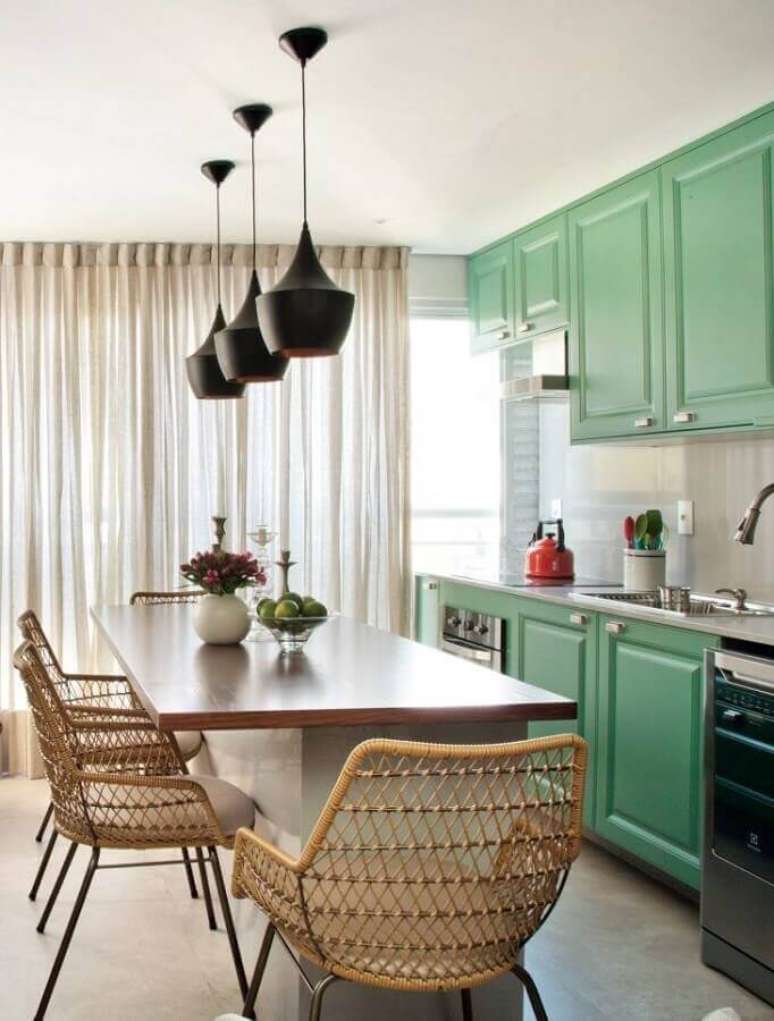 68. Cor verde para cozinha decorada com armário com estilo vintage – Foto Pinterest