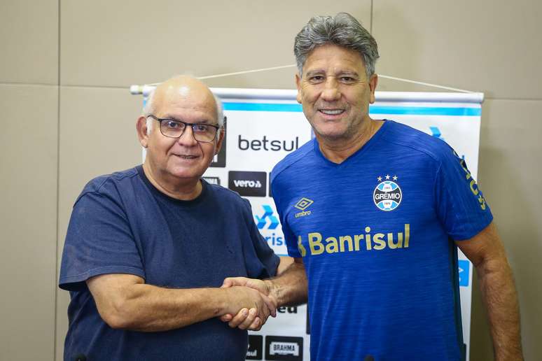 Renato Gaúcho renovou o contrato com o Grêmio por mais um ano 