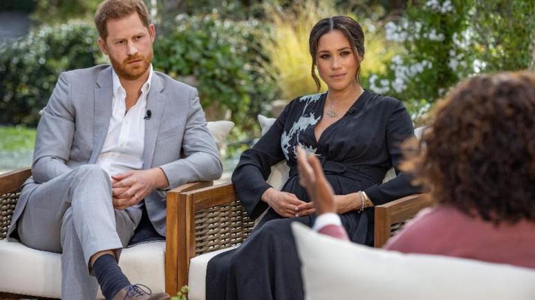 Meghan e Harry em entrevista com Oprah