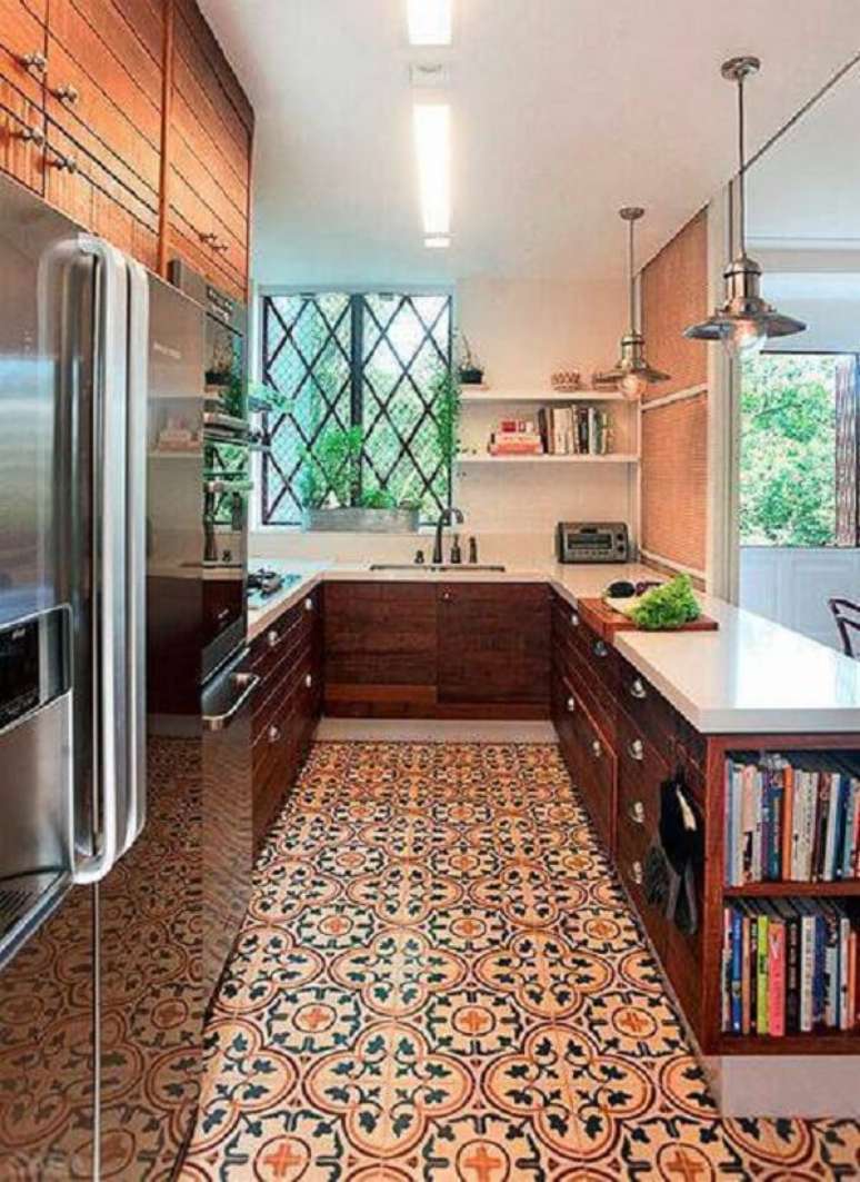 24. O azulejo antigo cozinha se destaca nesse ambiente. Fonte: Arquitetura do Imóvel