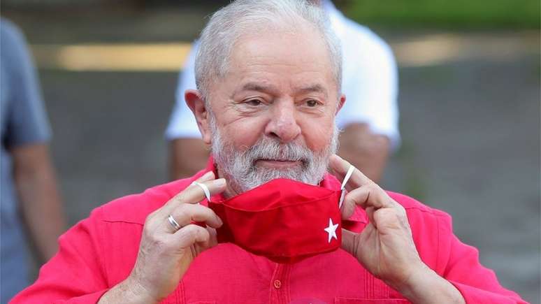 Para estudiosos de Brasil, decisão de Fachin define Lula e Bolsonaro como o segundo turno em 2022, e aponta para desgastes na democracia no país