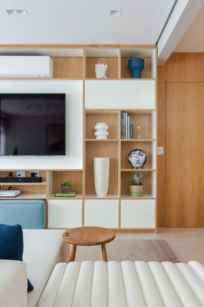 1. Cores de móveis neutros para sala de estar moderna – Foto Pinterest