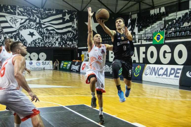 Paulinho Boracini foi o cestinha do Botafogo (Foto: Diego Maranhão/ Brand/ Divulgação CBB)