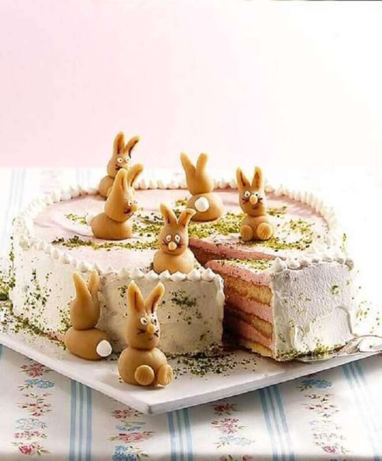32. Invista em um modelo de bolo de Páscoa divertido e saboroso – Foto: Essen & trinken