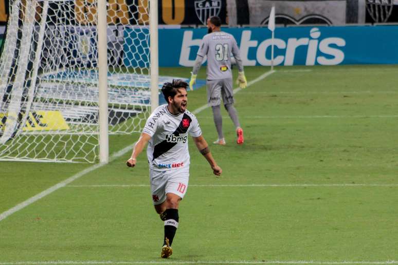 Benítez, em ação com a camisa do Vasco pelo Brasileiro