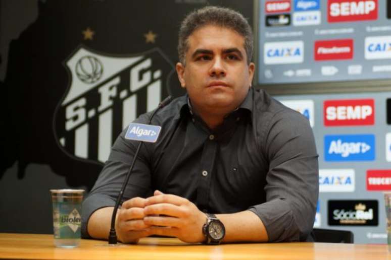 Contrato foi assinado na gestão de Orlando Rollo (Foto: Ivan Storti/Santos FC)