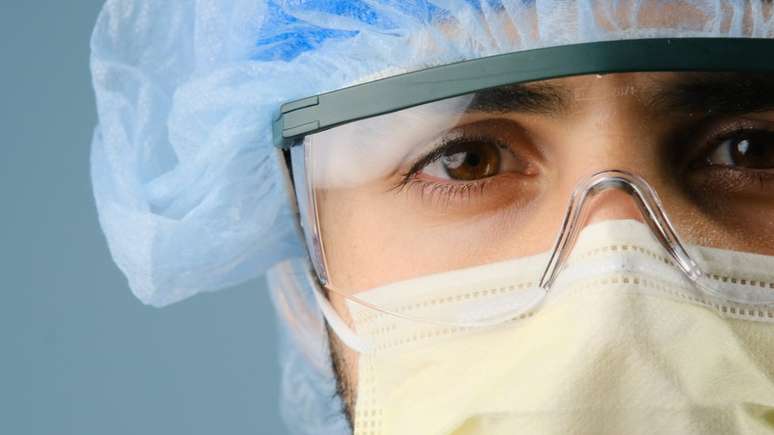 "Enfermeiro intensivista era o cargo mais cr&iacute;tico e demandado em todos os lugares", diz Ramiro Luz