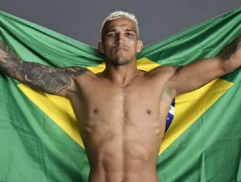 Charles do Bronx afirmou que se sente valorizado pelo UFC e não pensa em sair (Foto: Reprodução Instagram)