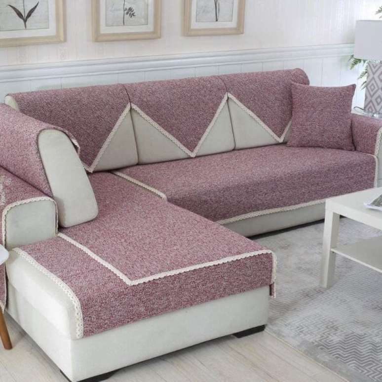 47. Capa de sofá de canto lilás – Foto Amazon