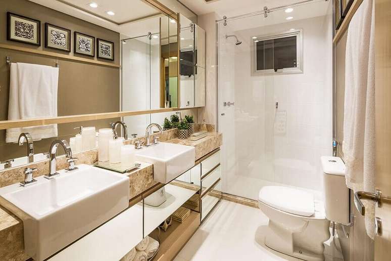 53. Decoração sofisticada com bancada de mármore para banheiro pequeno – Foto Futurist Architecture