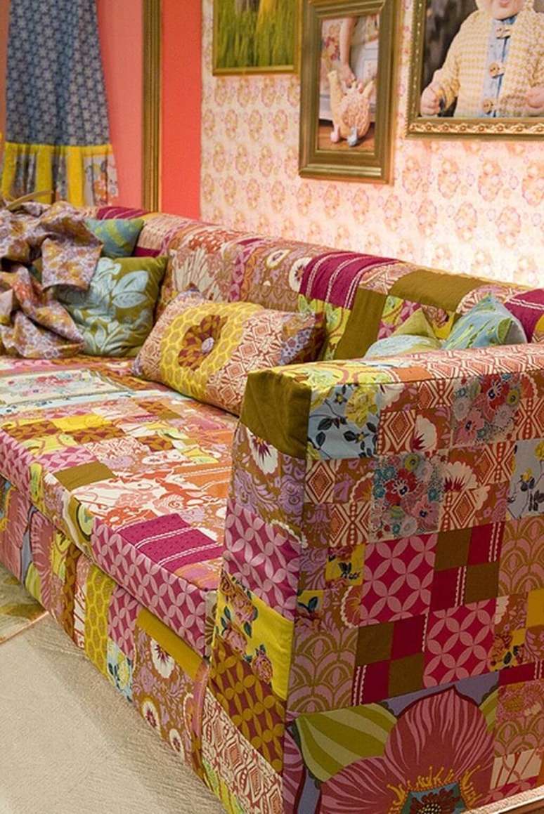 43. Capa de sofá colorido feito de patchwork – Foto Flickr