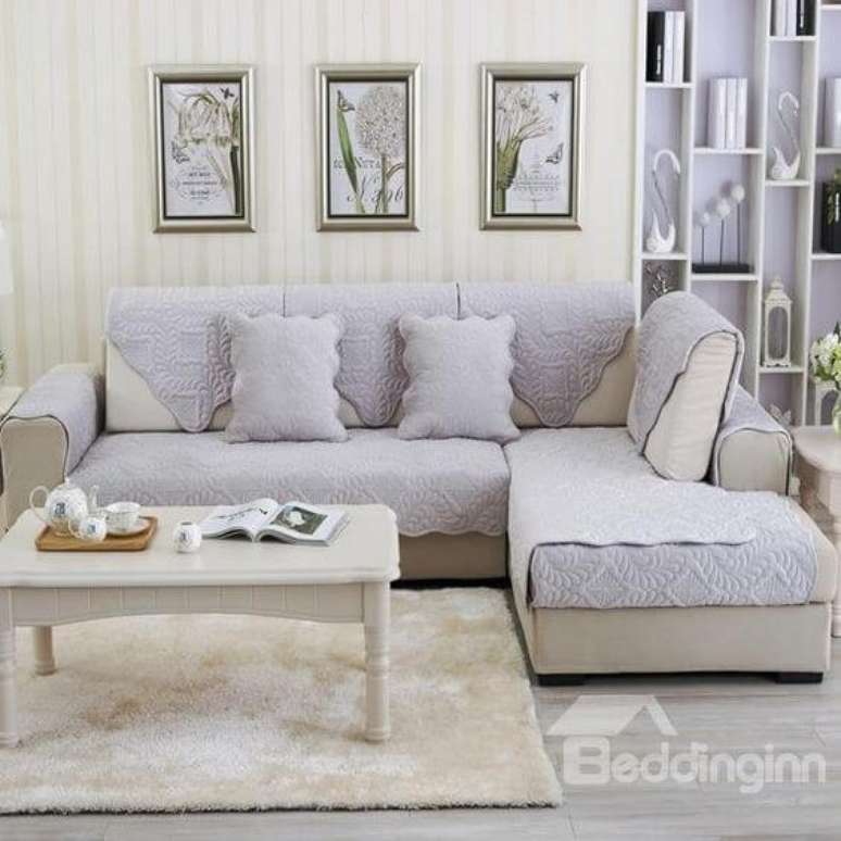 16. Capa de sofa lilás para sofá cinza – Foto Beddinginn