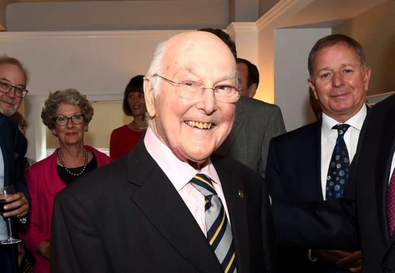 O narrador Murray Walker morreu na Inglaterra 