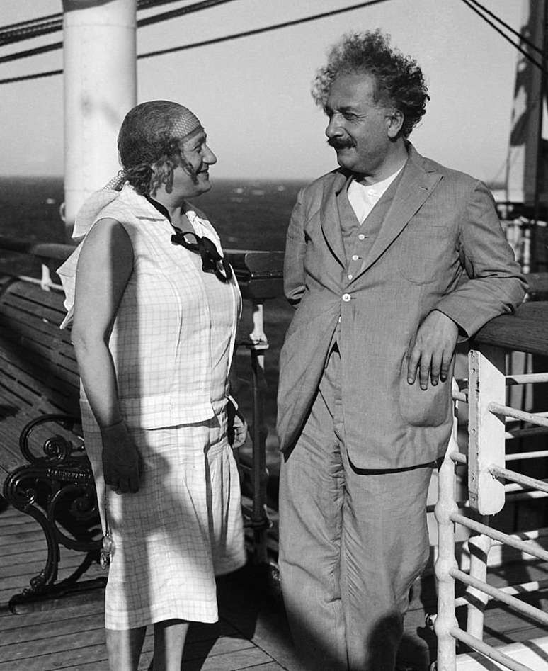 Elsa e Einstein fizeram várias viagens juntos