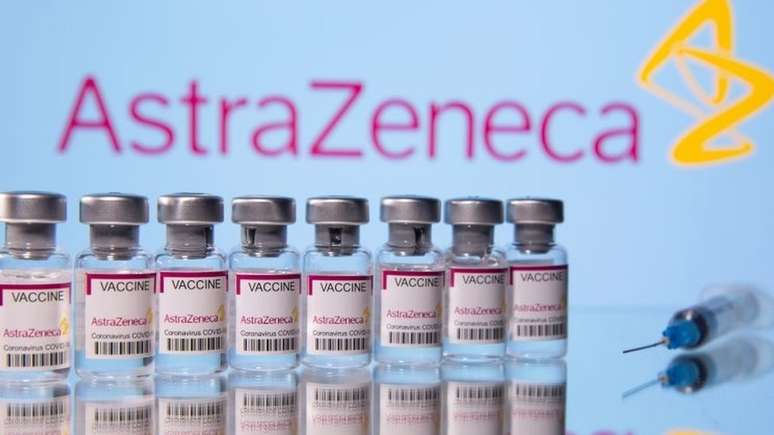 AstraZeneca e Oxford negam qualquer elo entre co&aacute;gulos e imunizante contra coronav&iacute;rus