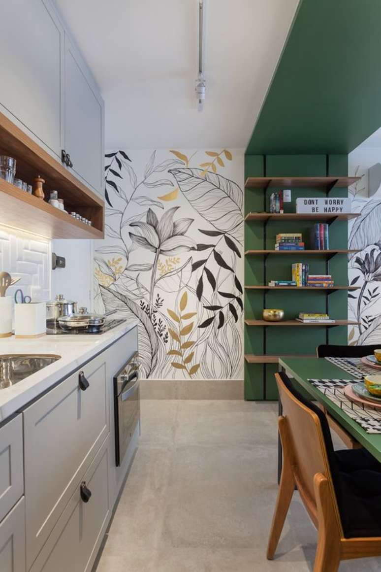 29. Cerâmica para cozinha moderna com papel de parede floral – Foto Homify