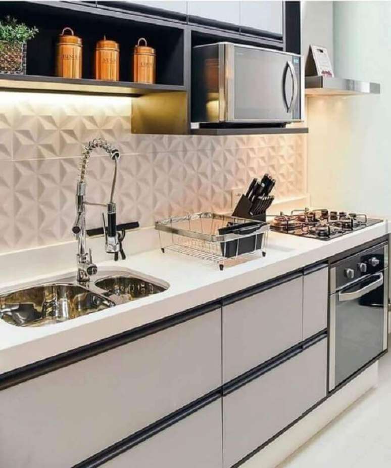 9. Decoração moderna com armários planejados e azulejo de cozinha 3D branco e cerâmica para cozinha – Foto Fashion Bubbles