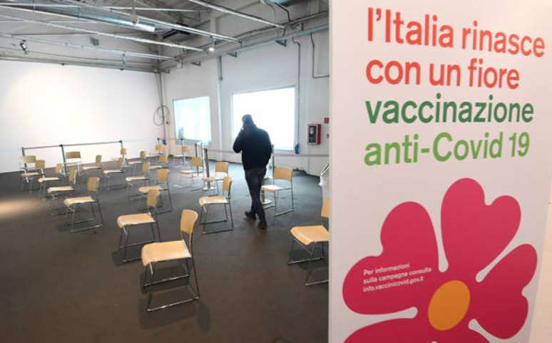 Suspensão da AstraZeneca pode atrasar campanha de vacinação na Itália