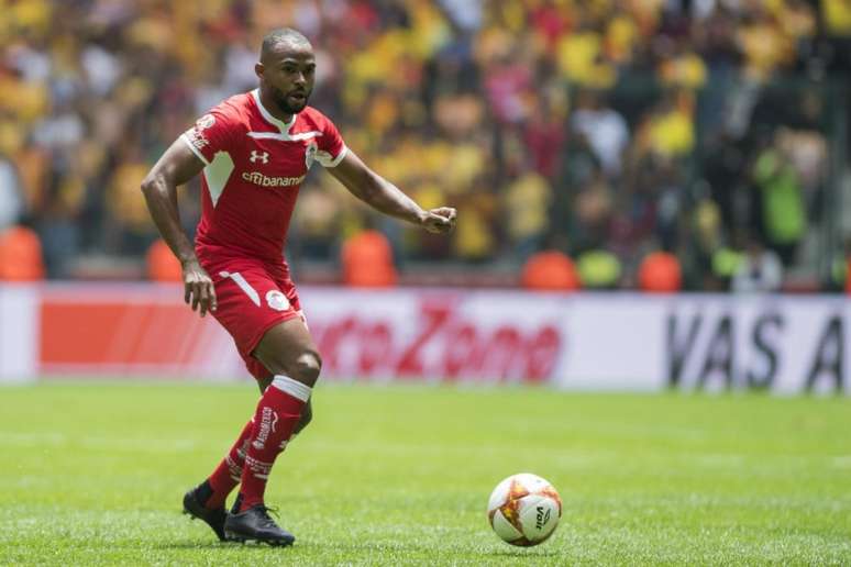 William é o novo reforço do São Paulo (Foto: Mexsport)