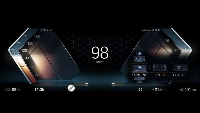 Maior destaque visual do BMW iDrive 8 é o display curvo que integra o painel de instrumentos e a central multimídia. 