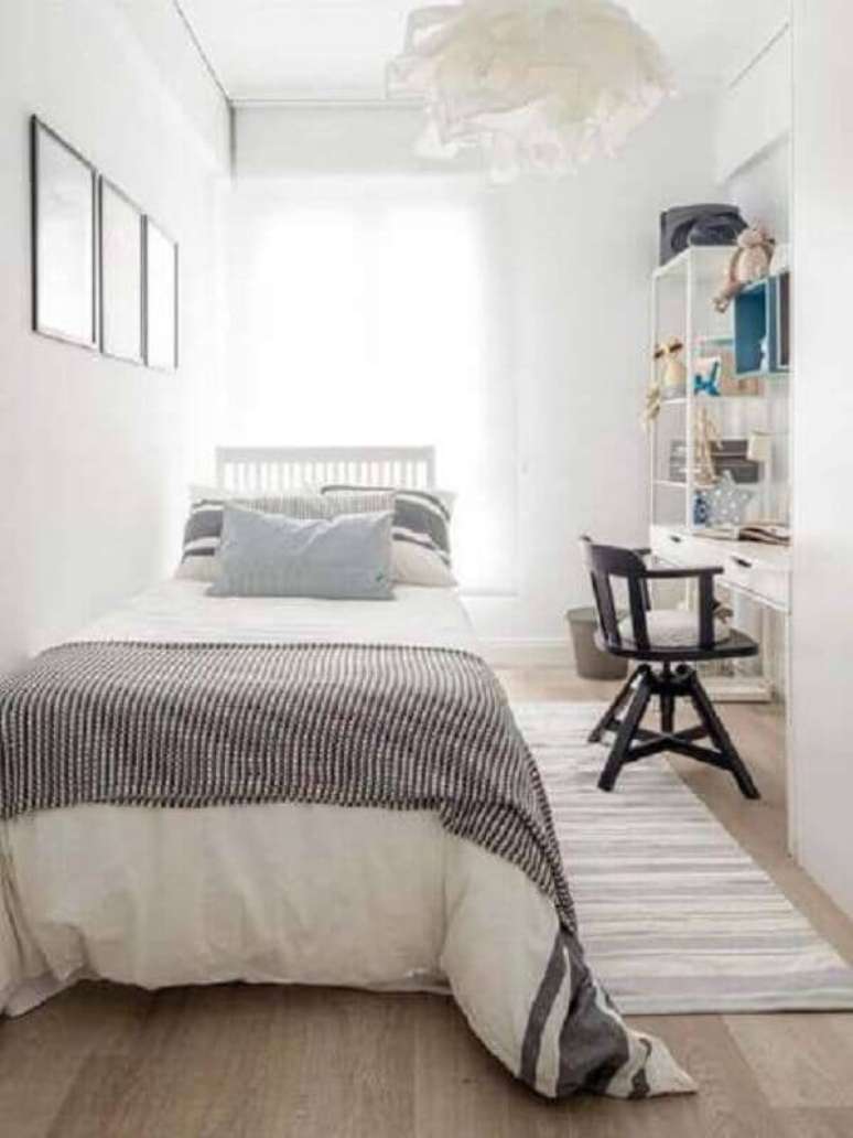 2. Decoração simples para quarto feminino pequeno todo branco -Foto Pinterest