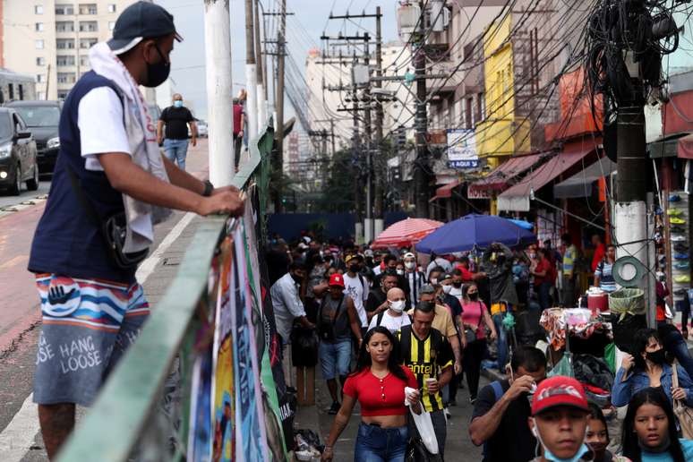 Rua de comércio em São Paulo. REUTERS/Amanda Perobelli