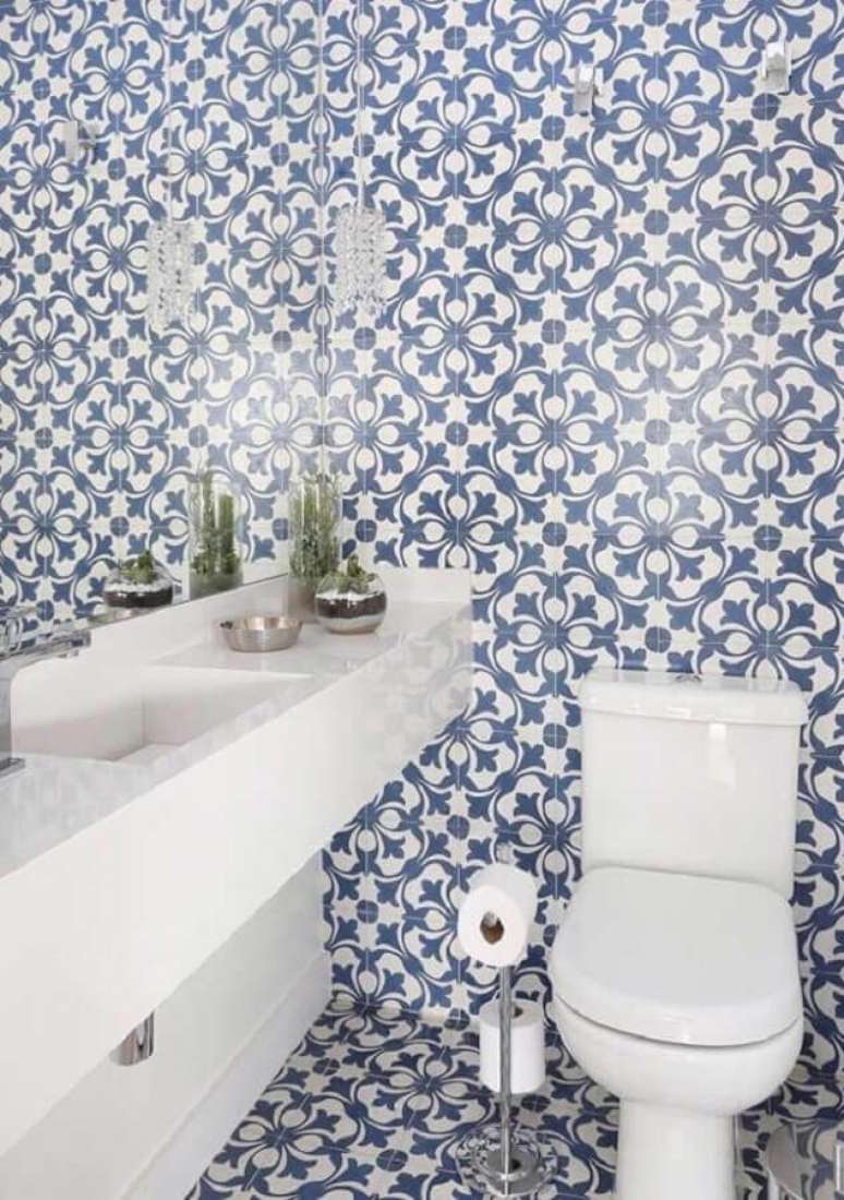 17. Modelos de azulejos para banheiro com estampa clássica. Foto: Home Fashion Trend