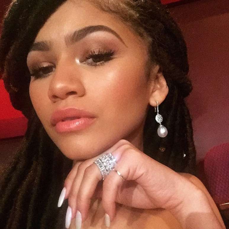 Zendaya denuncia racismo que sofreu durante o Oscar 2015