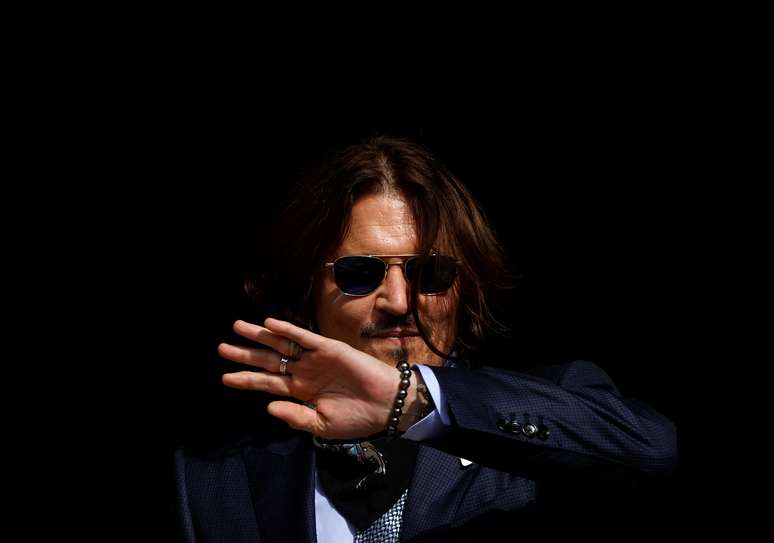 Ator Johnny Depp durante chegada &agrave; Suprema Corte de Londres 
24/07/2020
REUTERS/John Sibley