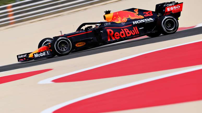 Max Verstappen foi o mais rápido em dois dos três dias de testes: será que a Mercedes escondeu o jogo?