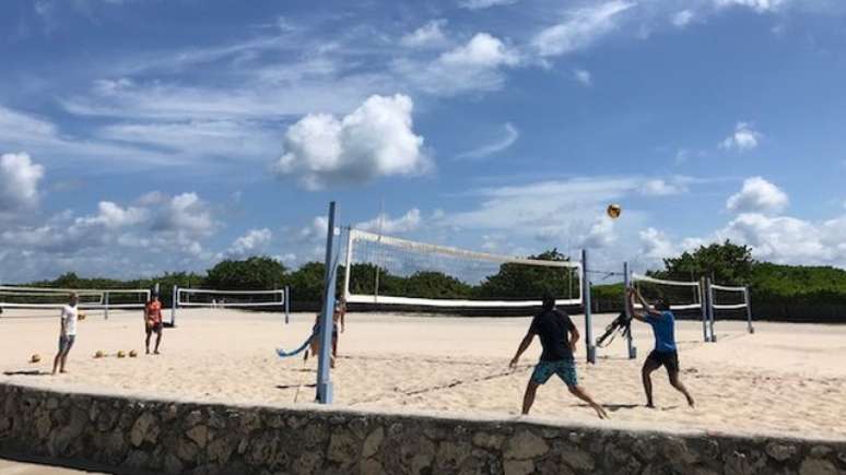 A atmosfera em Miami Beach durante o 'spring break' é semelhante à de antes da pandemia