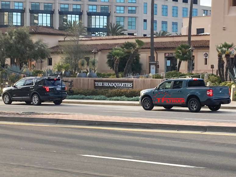 Ford Maverick participa de uma filmagem nas ruas de San Diego, California.