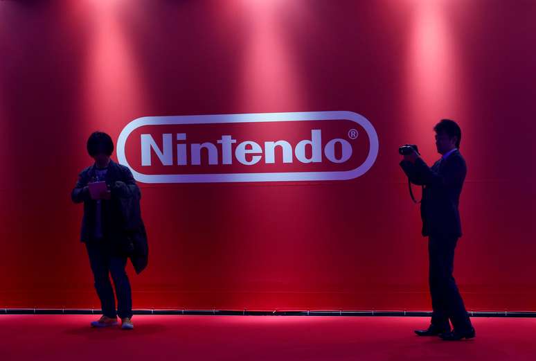 Logo da Nintendo fotografado em T&oacute;quio, Jap&atilde;o 
13/01/2017
REUTERS/Kim Kyung-Hoon