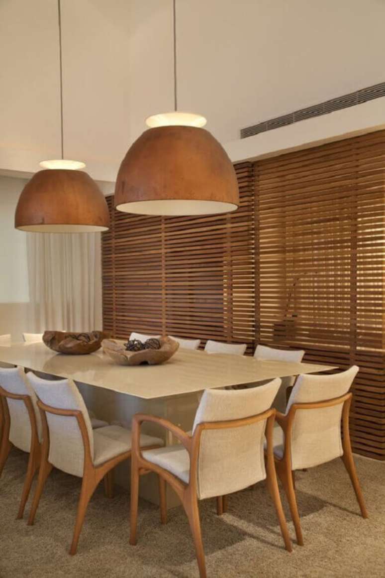 77. Decora&ccedil;&atilde;o em cores neutras com cadeiras para mesa de jantar &ndash; Foto: Archilovers