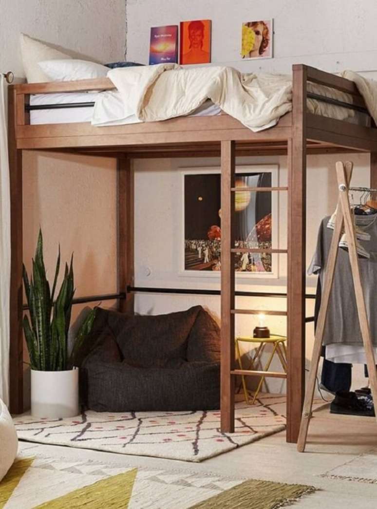 48. A parte abaixo da cama mezanino pode ser usada como um espaço para relaxamento e descanso. Fonte: Pinterest