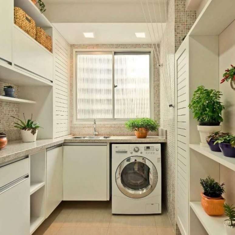 33. Lavanderia planejada com máquina de lavar – Foto Pinterest
