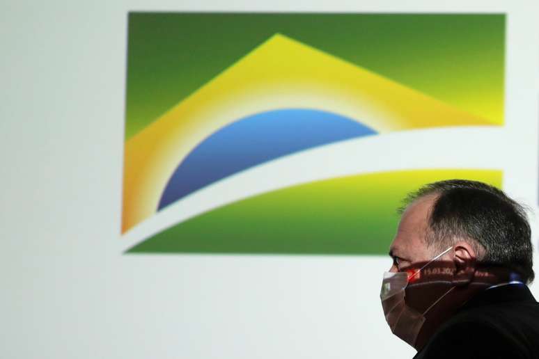 Pazuello durante entrevista em Brasília
15/3/2021 REUTERS/Ueslei Marcelino