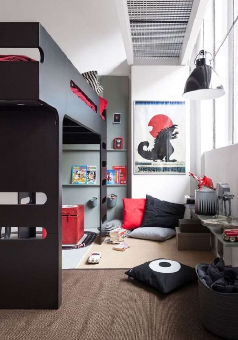 44. Aumente a &aacute;rea de brincadeiras incluindo uma cama solteiro mezanino no quarto das crian&ccedil;as. Fonte: Pinterest