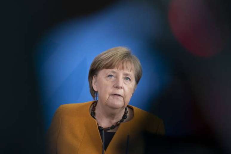 Partido de Merkel está em baixa nas pesquisas eleitorais