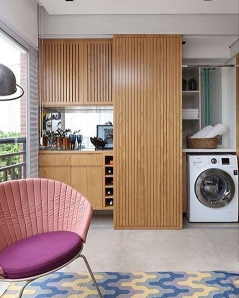 8. Área gourmet com lavanderia planejada e pequena – Foto Pinterest