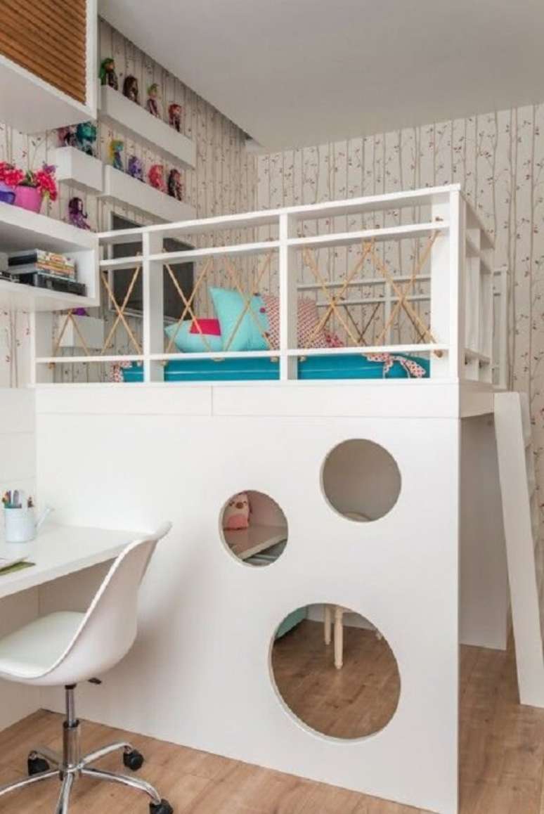 58. A cama solteiro mezanino para quarto infantil permite que a criança tenha mais espaço no ambiente. Fonte: NaToca Design