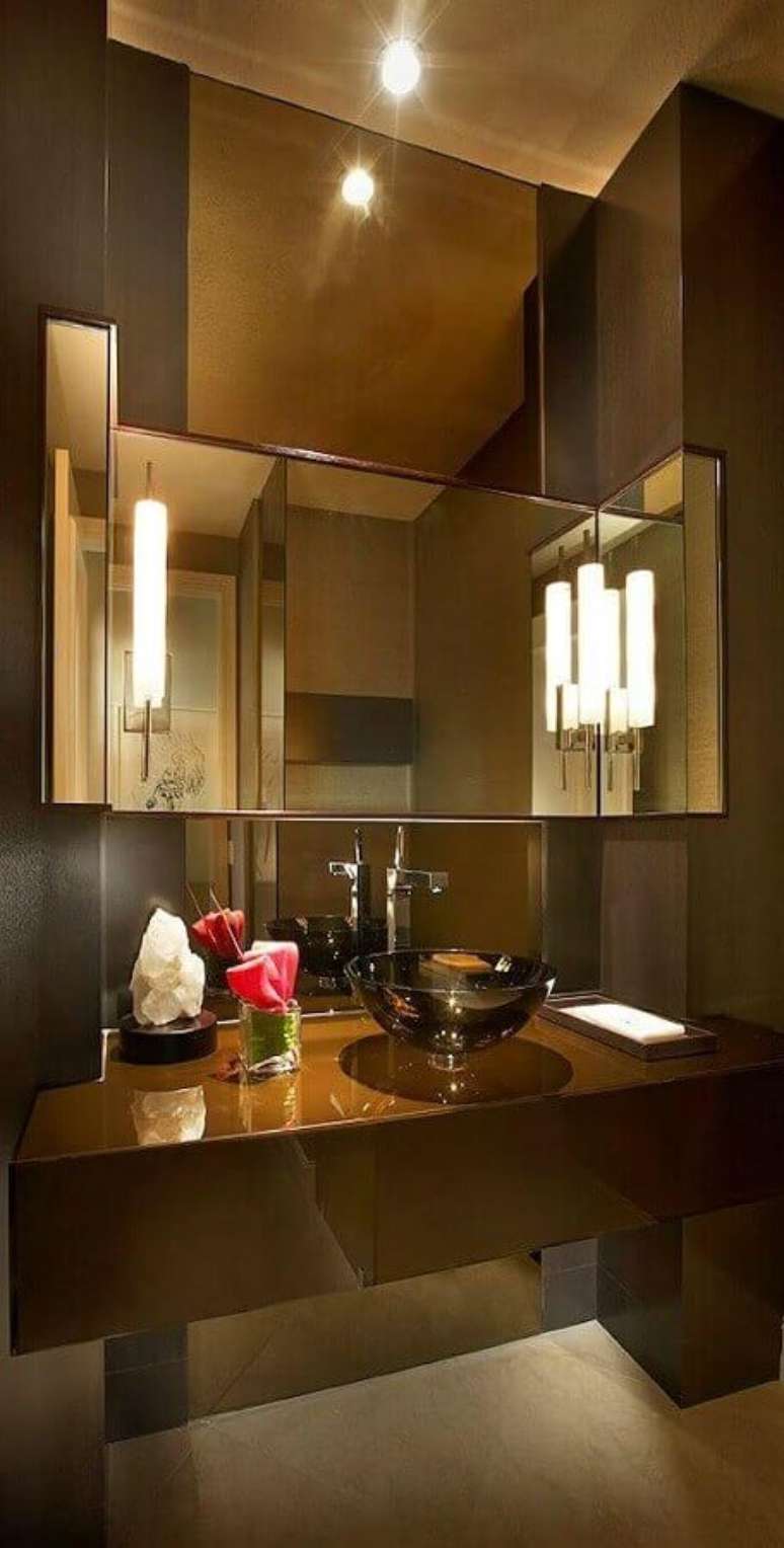 40. Decora&ccedil;&atilde;o sofisticada para banheiro social &ndash; Foto: Homify