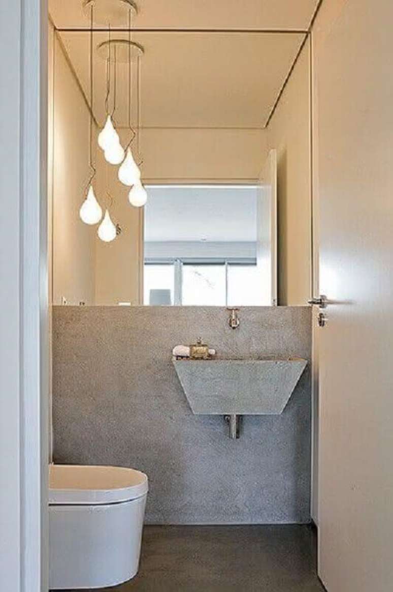 26. Decoração de banheiro social pequeno e minimalista – Foto: Pinterest