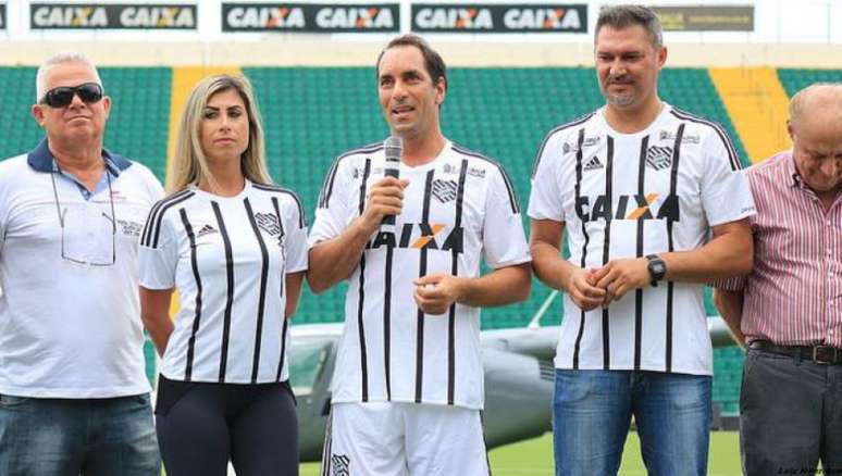 Edmundo em evento do Figueirense (Foto: Luiz Henrique/Figueirense)